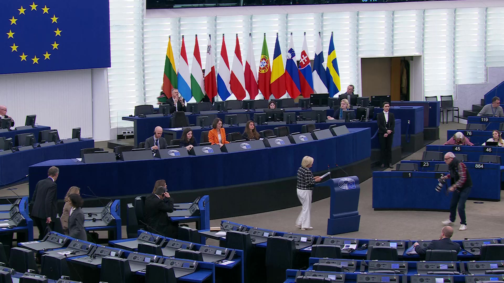Motion of censure on the European Commission: opening statements by Kinga GAL (PfE, HU) and Maroš ŠEFČOVIČ, European Commissioner for Trade and Economic Security, and European Commissioner for Interinstitutional Relations and Transparency